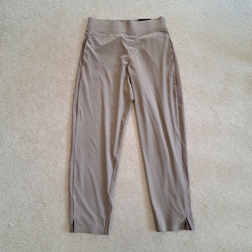 Kirkland Signature Ladies Ankle Pants Brown Small Lightweight Pull On Pant